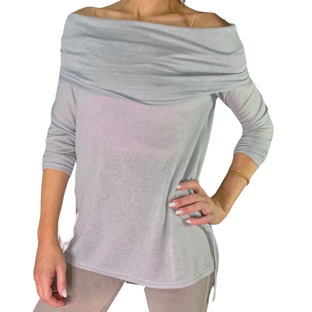 NWT CBR Off-Shoulder Shrug Sweater Top in Pale Blue‎
